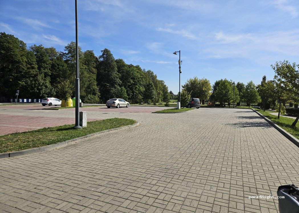 (28-200) Staszów - 44 Józefa Piłsudskiego — foto