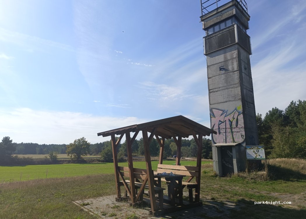 (39) Gollensdorf - Unnamed Road — foto