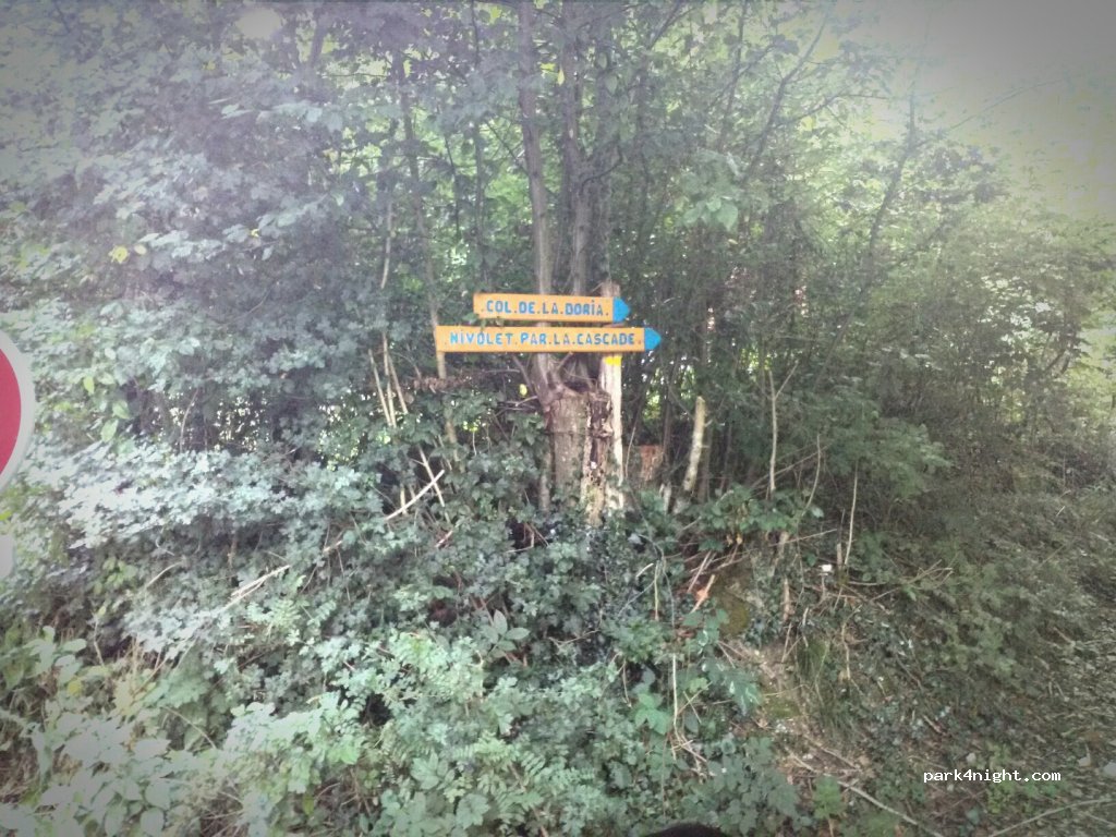 (73230) Saint-Jean-d'Arvey - Route de Lovettaz — foto