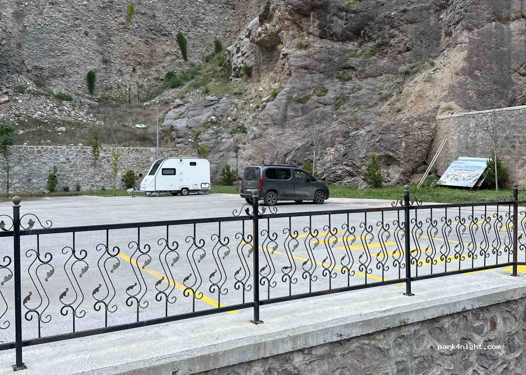 (08100) Artvin Merkez - 90 Borçka Caddesi — foto 2