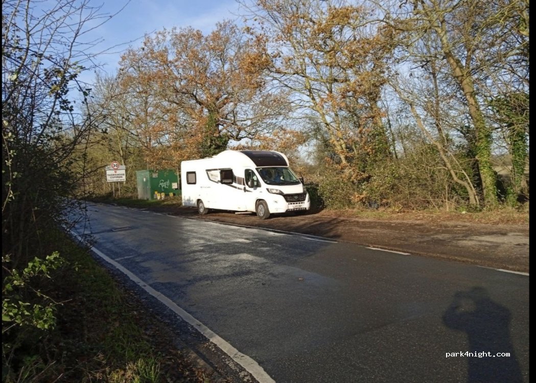 (CM16 6HL) Thornwood - Woodside — foto