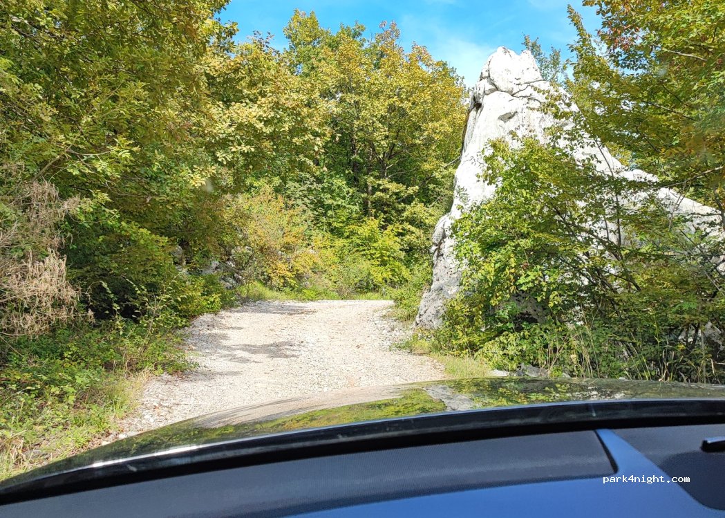 (53212) Kruščica - Unnamed Road — foto 2