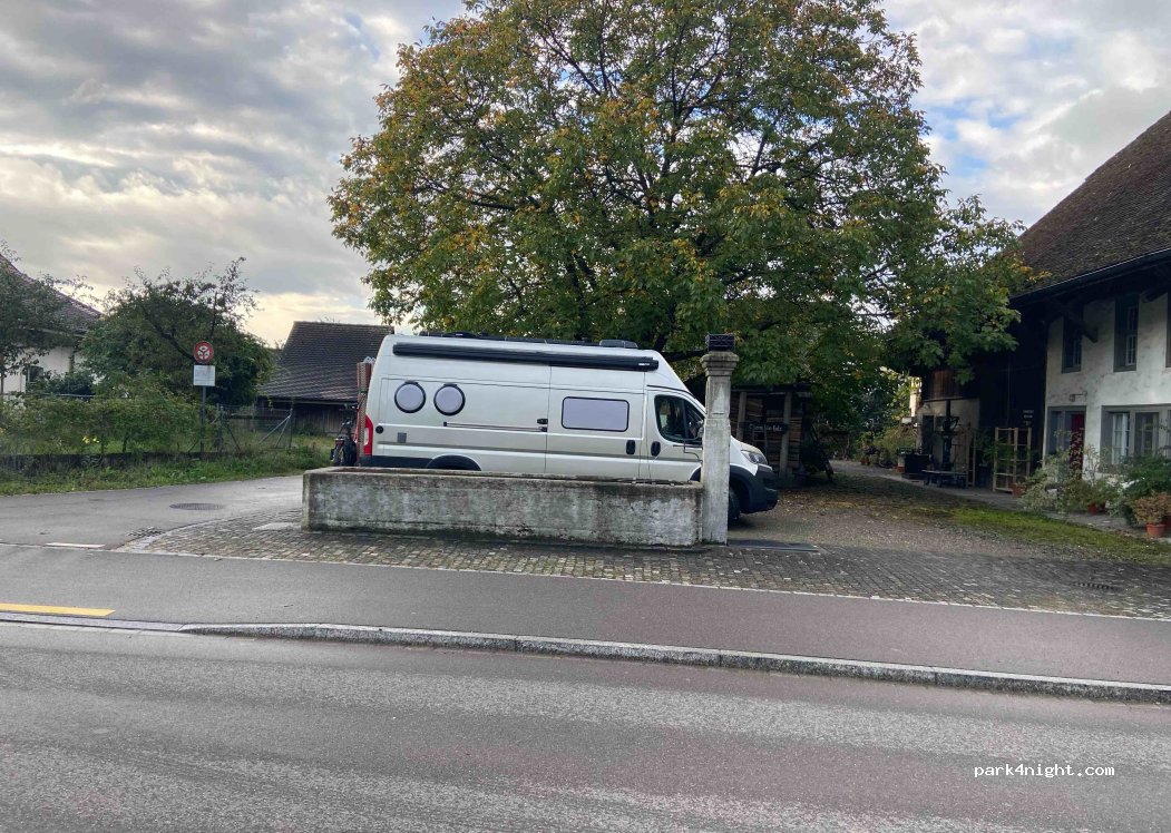 (8153) Rümlang - 322 Katzenrütistrasse — foto
