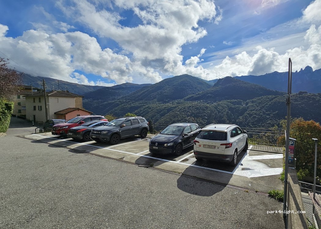 (6958) Capriasca - 1 Case Feretti — foto