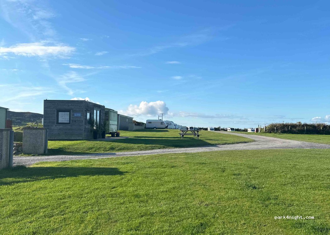 Maes Gwersylla Dwyros Campsite — foto 2