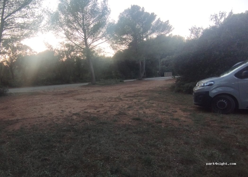 (13250) Cornillon-Confoux - Chem. des Bories — foto