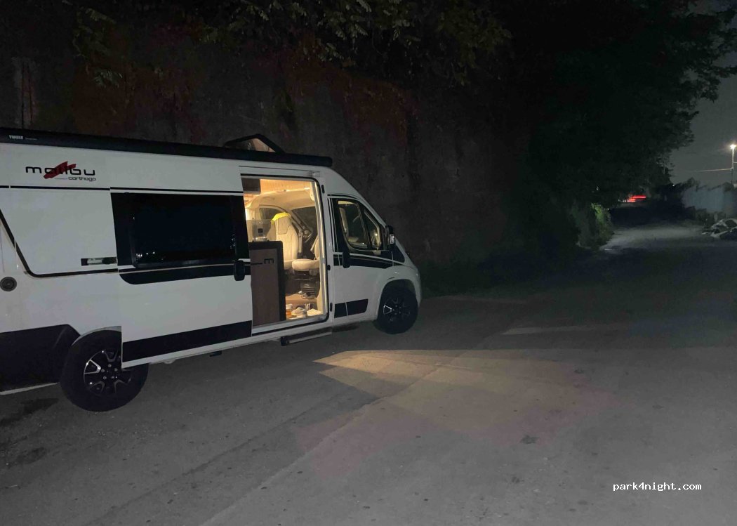(80128) Napoli - 49 Via Camaldolilli — foto