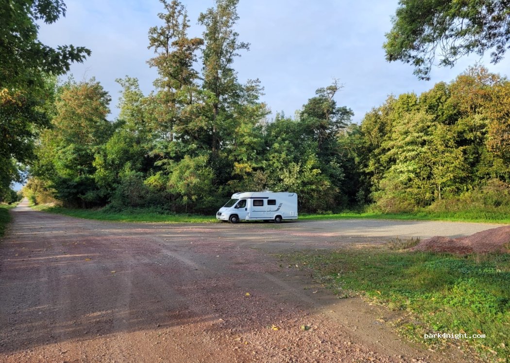 (39240) Calbe - Unnamed Road — foto 3