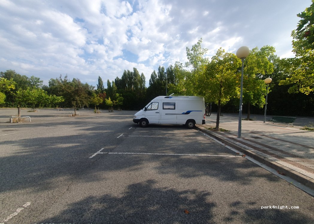 (31006) Pamplona - 1-887 Calle del Sadar — foto