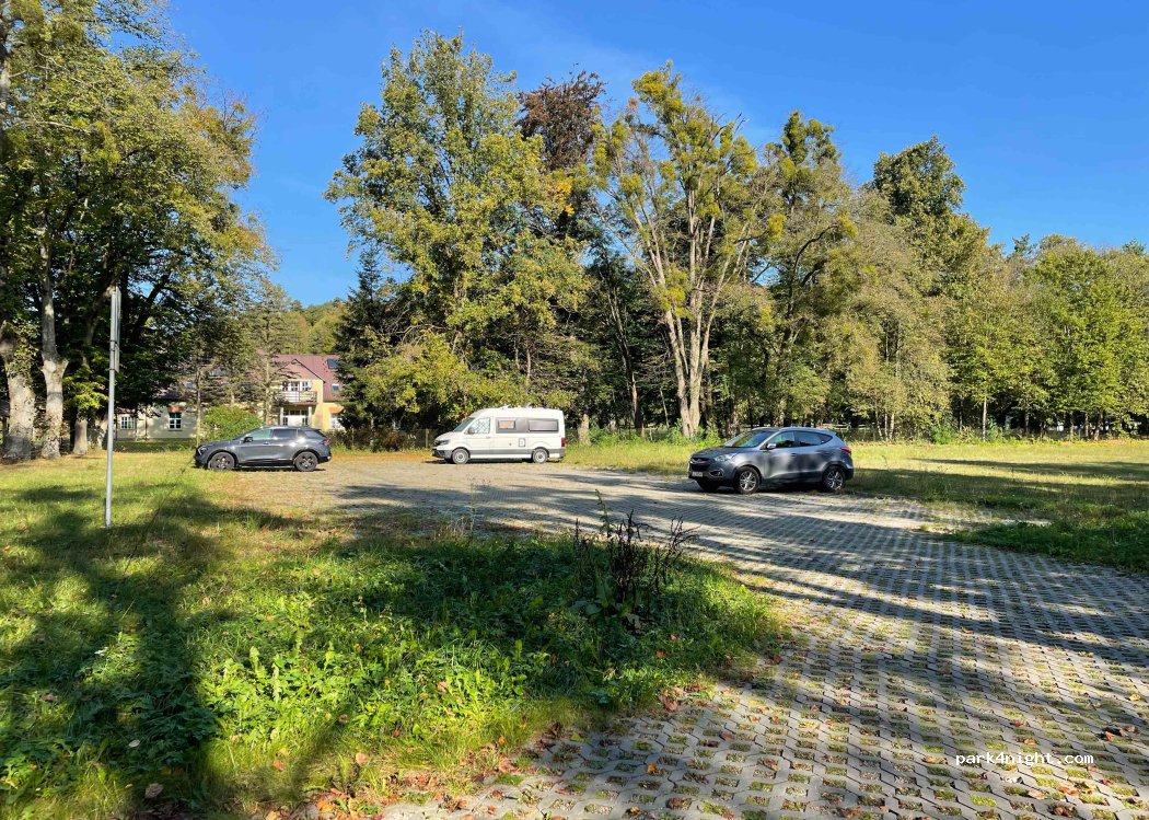 (22-470) Kosobudy - Unnamed Road — foto
