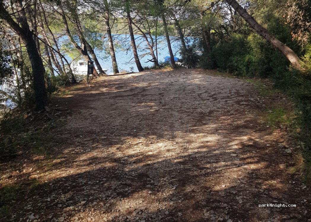 (52100) Banjole - Unnamed Road — foto