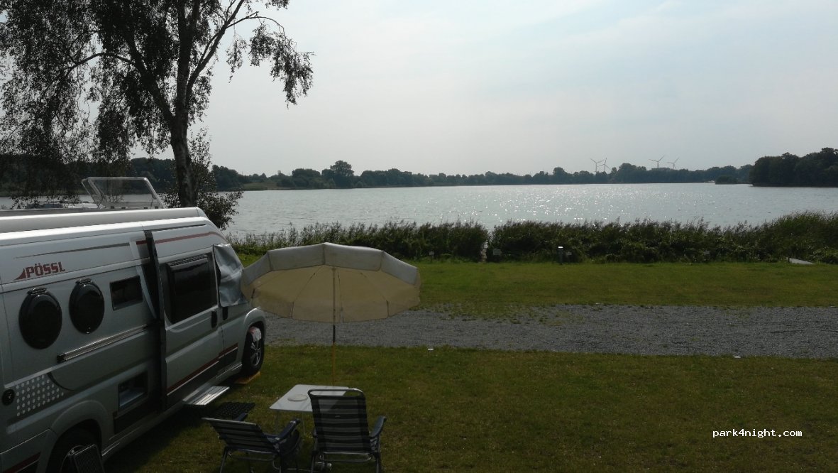 Lake Campsite BUM — foto