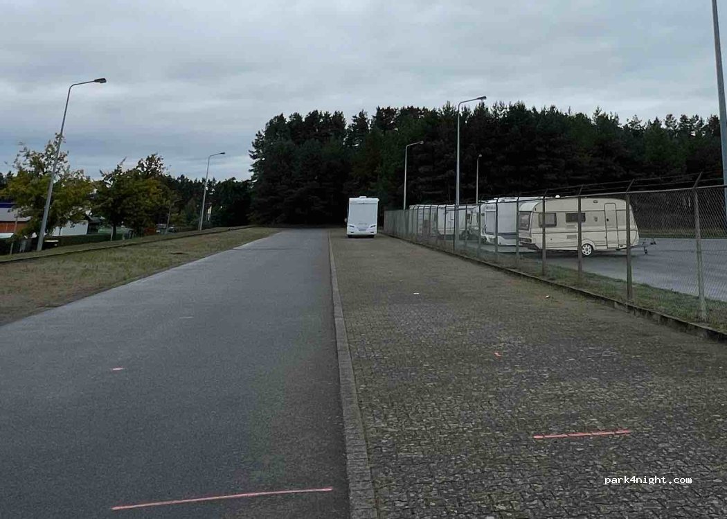 (17235) Neustrelitz - 1 Gewerbepark Ost — foto 4