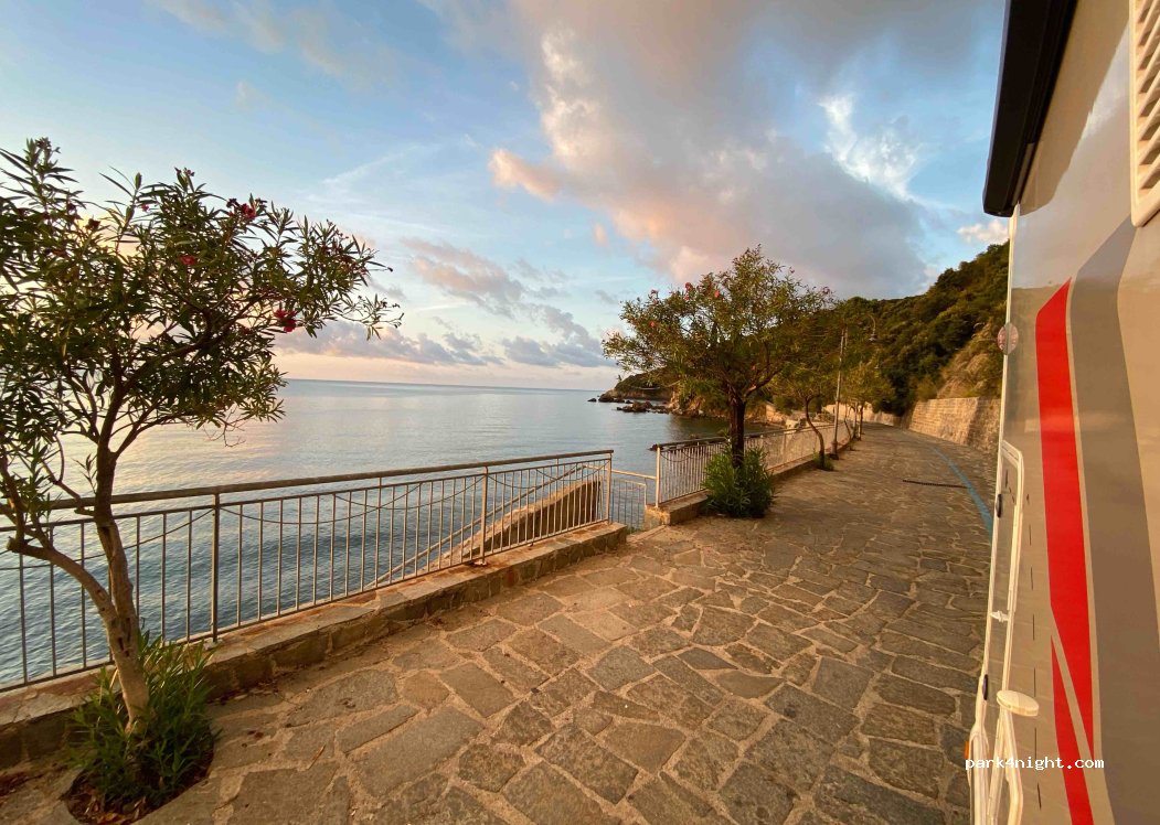 (84070) Scario - Via Tragara — foto