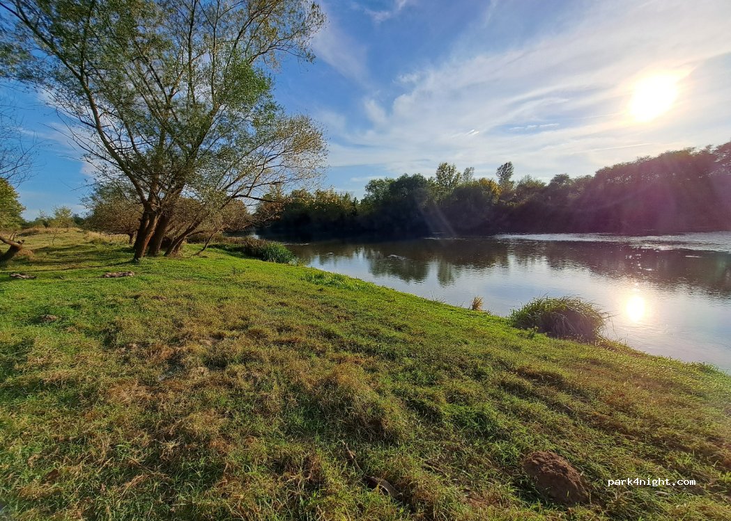 (305500) Lugojel - Unnamed Road — foto