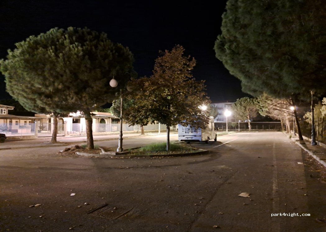 (98060) Oliveri - 12 Via Stazione — foto