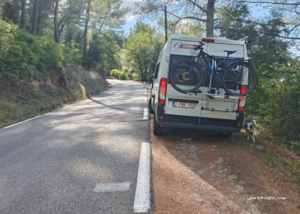 (83330) Le Castellet - D226 — foto