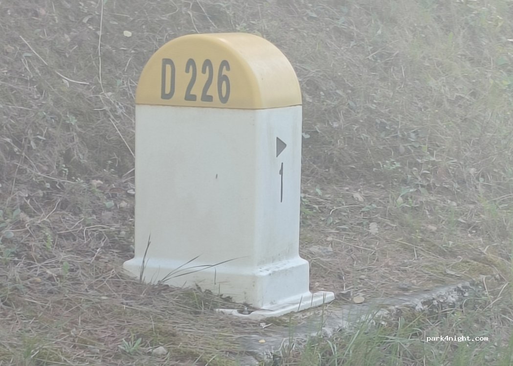 (83330) Le Castellet - D226 — foto 2