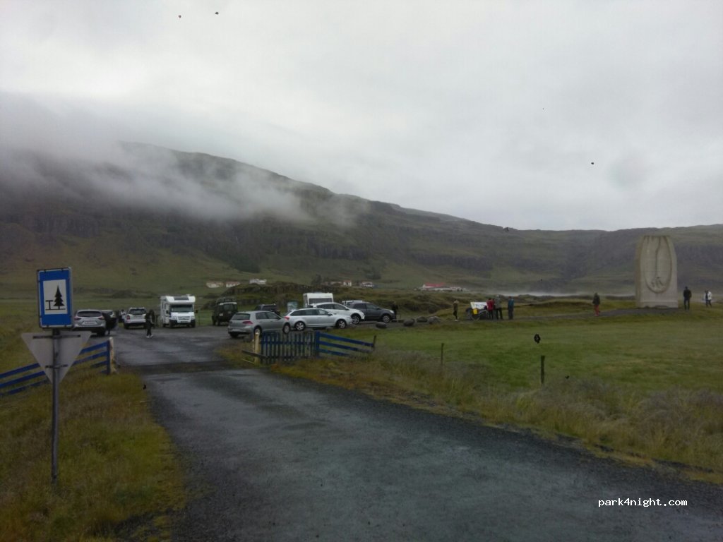 () Þjóðvegur - Jón Eiríksson monument — foto 2