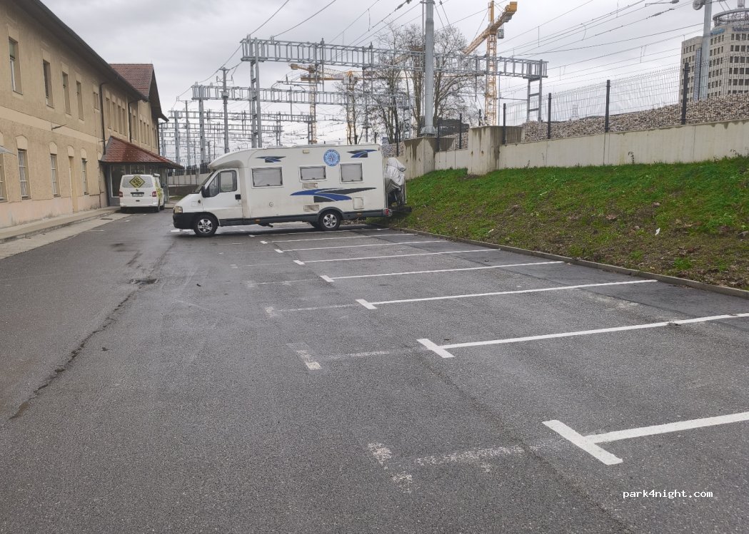 (1000) Ljubljana - 3 Likozarjeva ulica — foto 2