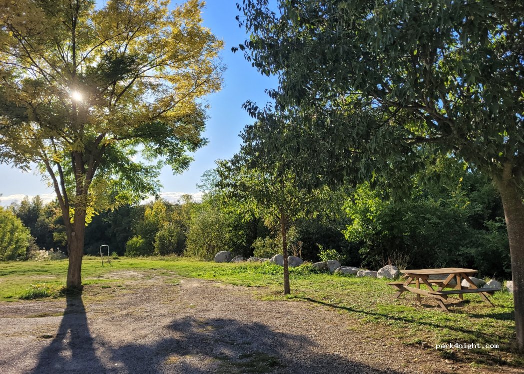 (84240) Grambois - D122 — foto
