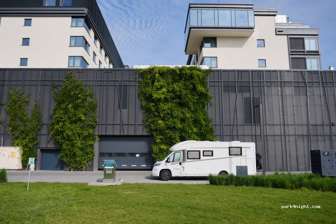 Q Hotel Plus Wrocław Bielany_Camper_Park — foto 2