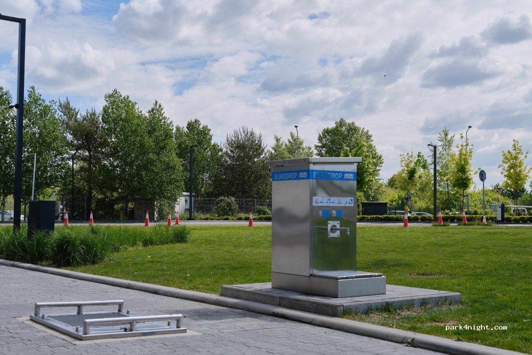 Q Hotel Plus Wrocław Bielany_Camper_Park — foto 5