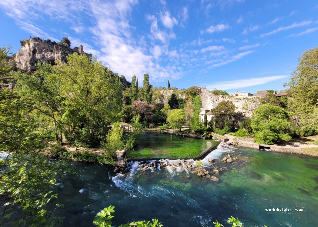 (84800) Fontaine-de-Vaucluse - 142 Chemin du Prieuré — foto