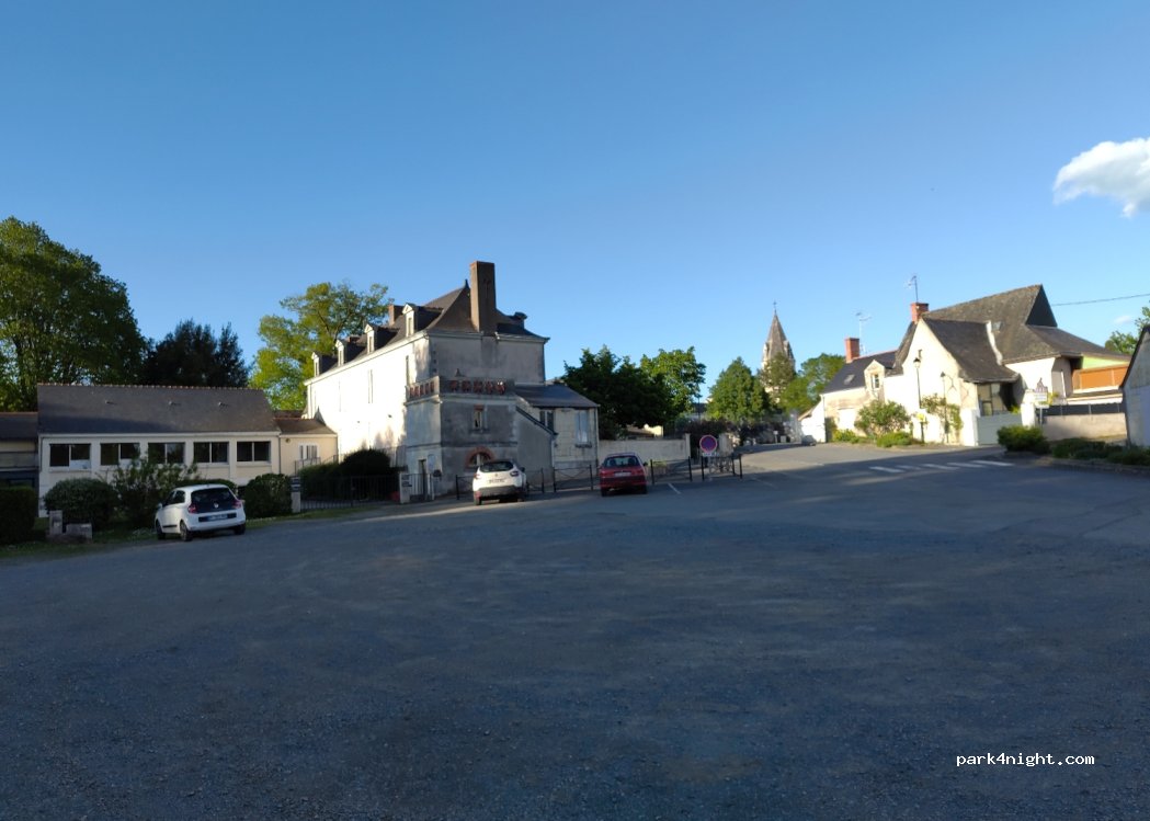 (49250) Saint-Rémy-la-Varenne - 4 Rue de la Mairie — foto 4