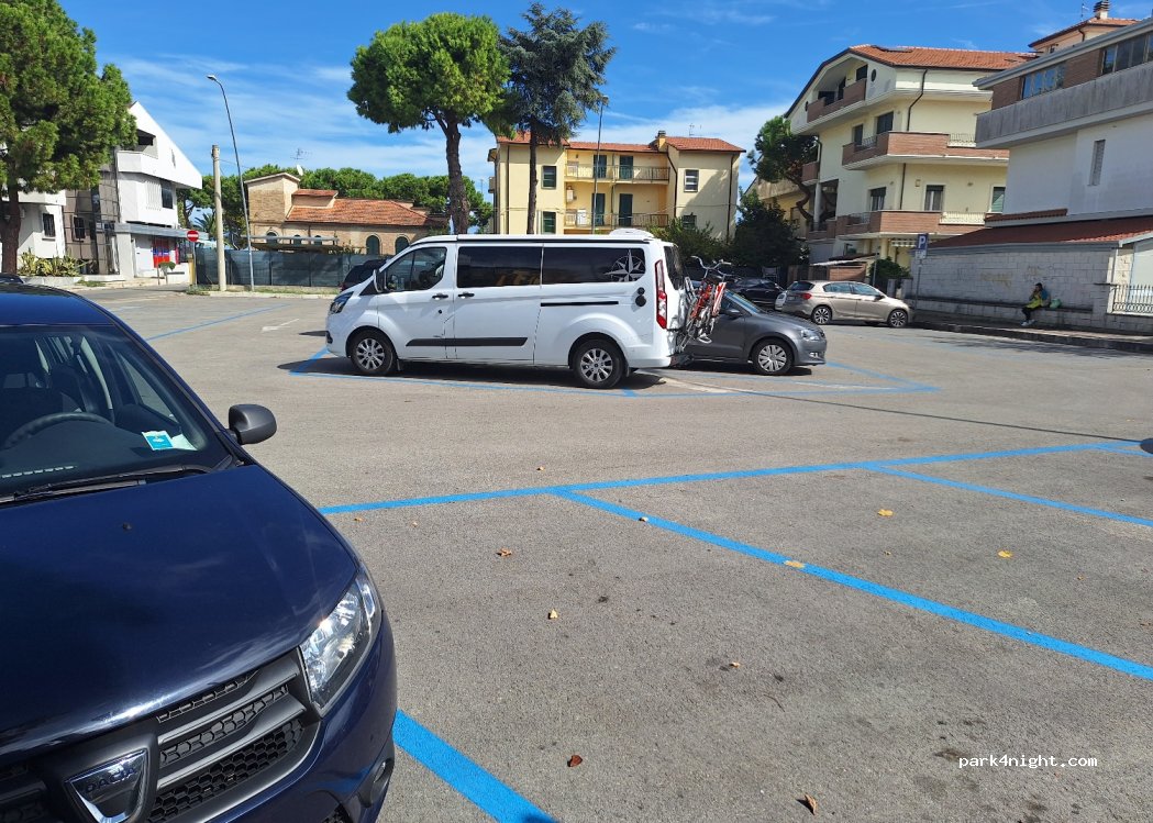 (64018) Tortoreto Lido - 2 Via Archimede — foto