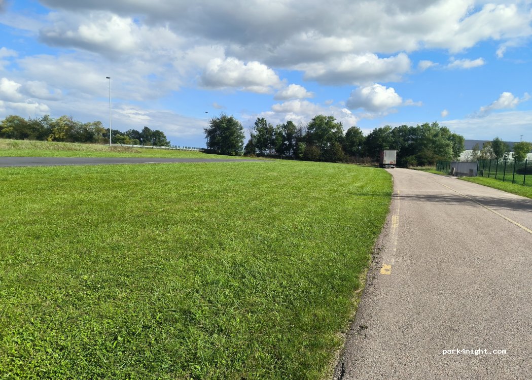 (10700) Torcy-le-Grand - 241 Les Grands Champs — foto