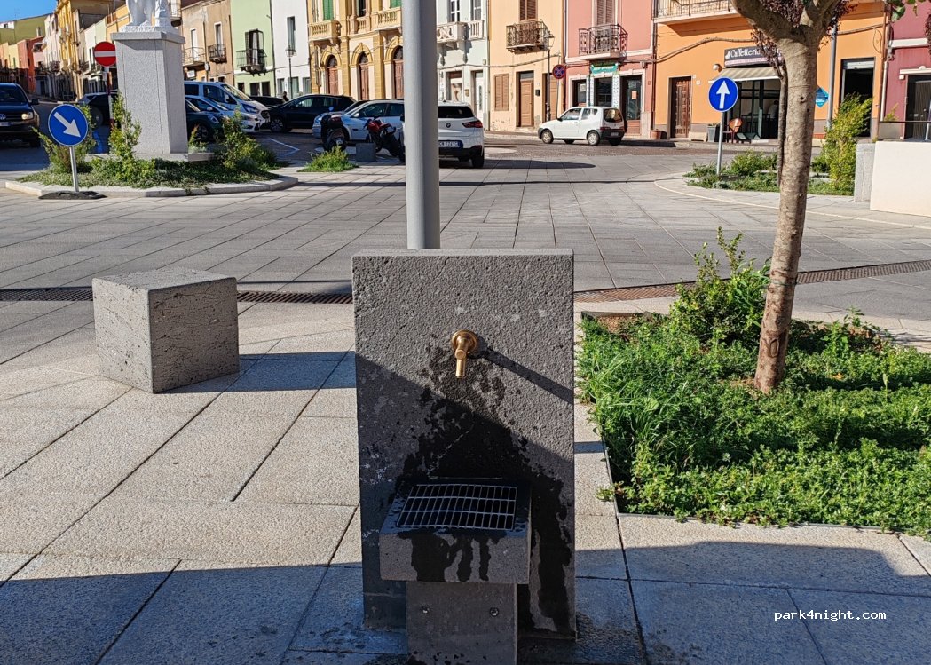 (09017) Sant'Antioco - Piazza Umberto — foto