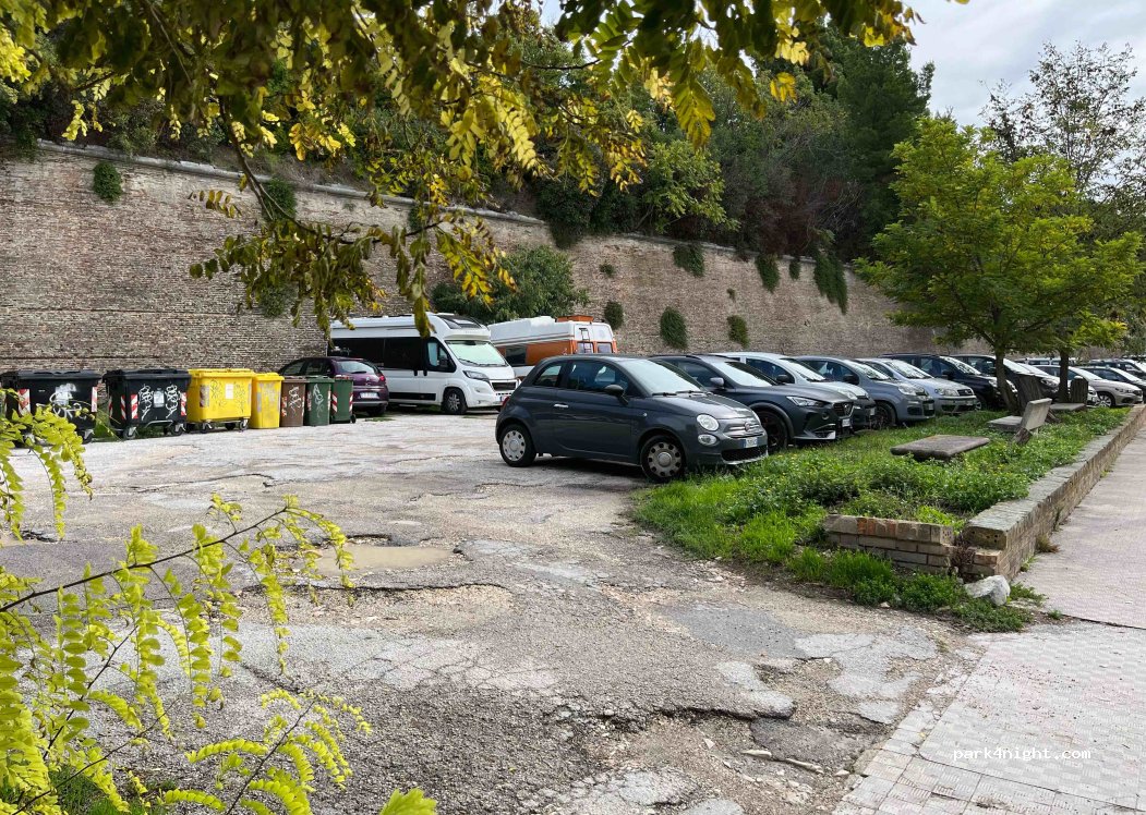 (60122) Ancona - Via Circonvallazione — foto 4