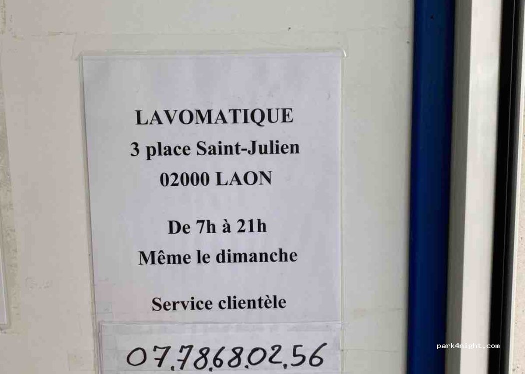 (02000) Laon - 6 Place Saint-Julien — foto 2