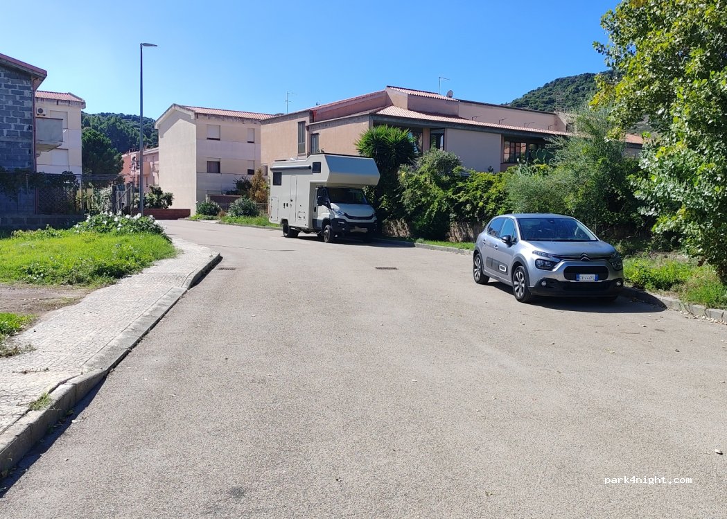 (08013) Bosa - 2 Via San Pietro — foto 2