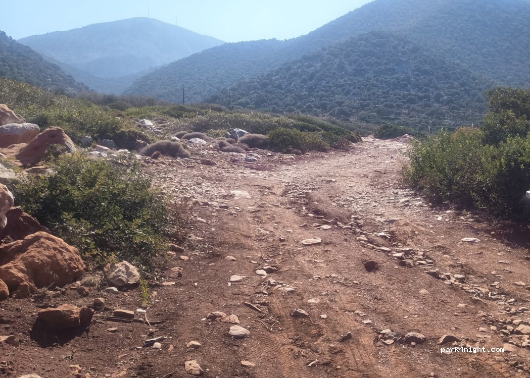 (740 57) Geropotamos - — foto 2