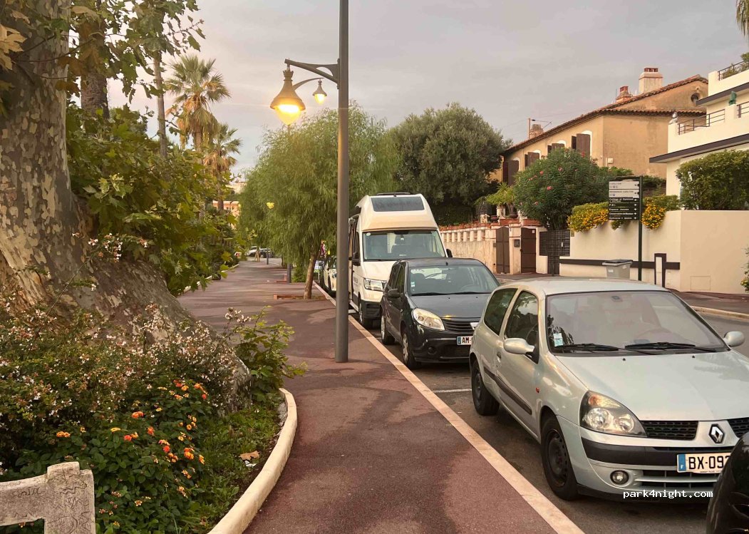 (06310) Beaulieu-sur-Mer - 6 Avenue Fernand Dunan — foto 2