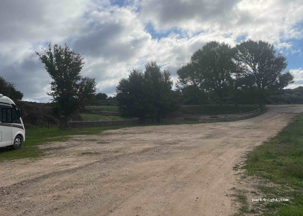 (07025) Luras - Unnamed road — foto