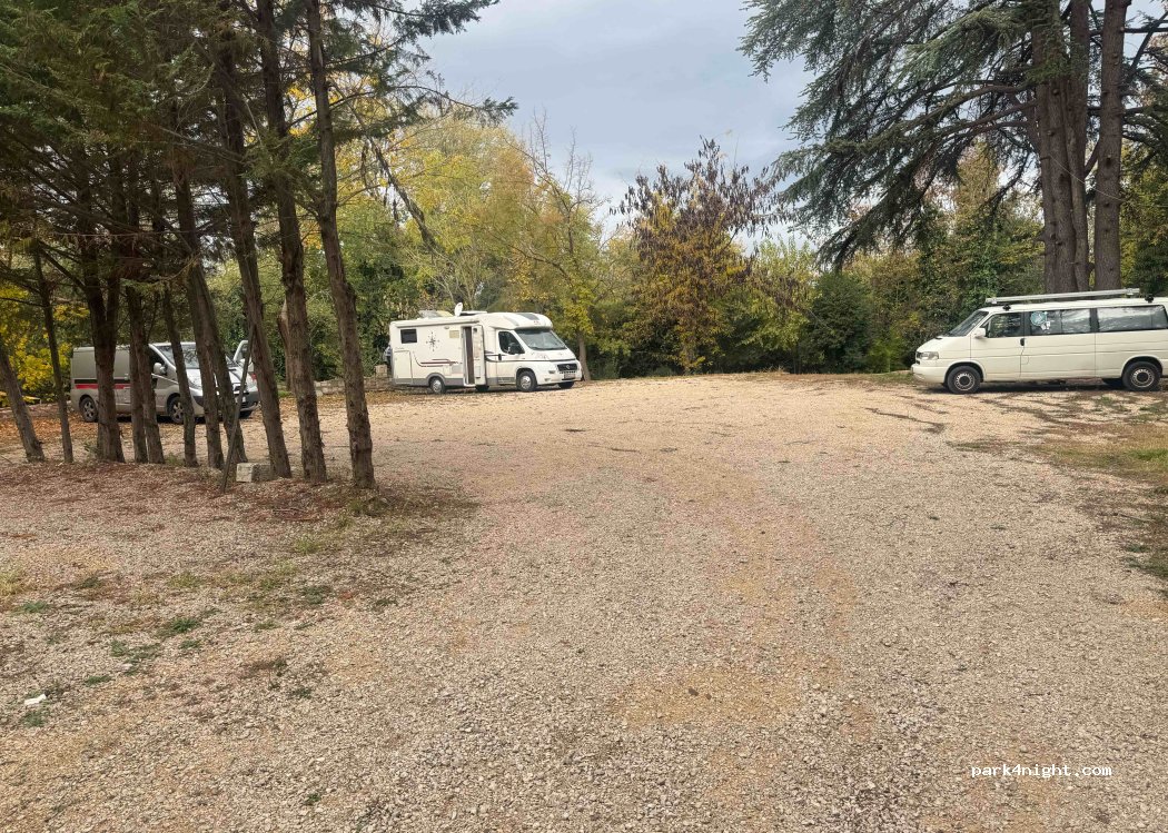 () Tirana - 153 Rruga e Elbasanit — foto 3