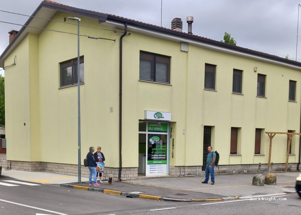 (34074) Monfalcone - 55 Via Callisto Cosulich — foto