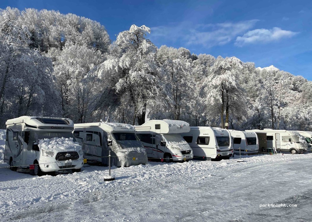 Wohnmobil- und Wohnwagenstellplatz, Camping Julia — foto 2