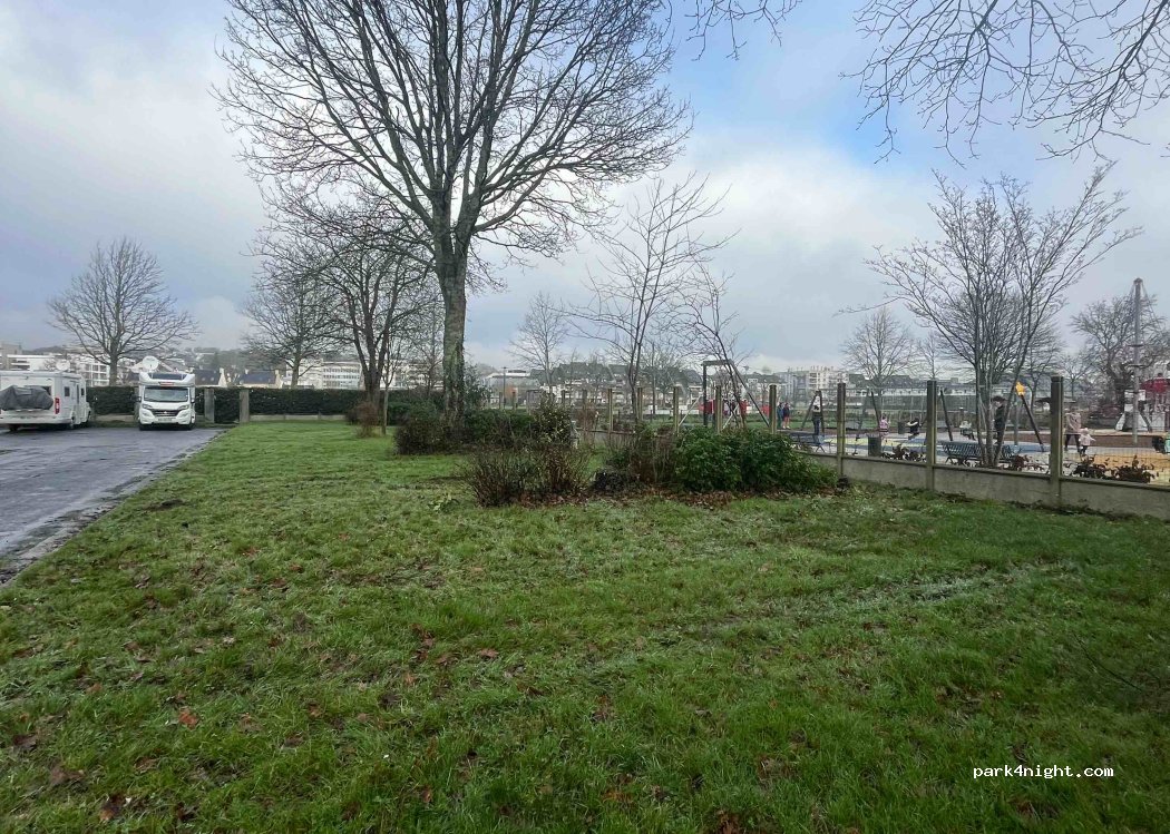 Aire de camping-cars Landerneau — foto 4