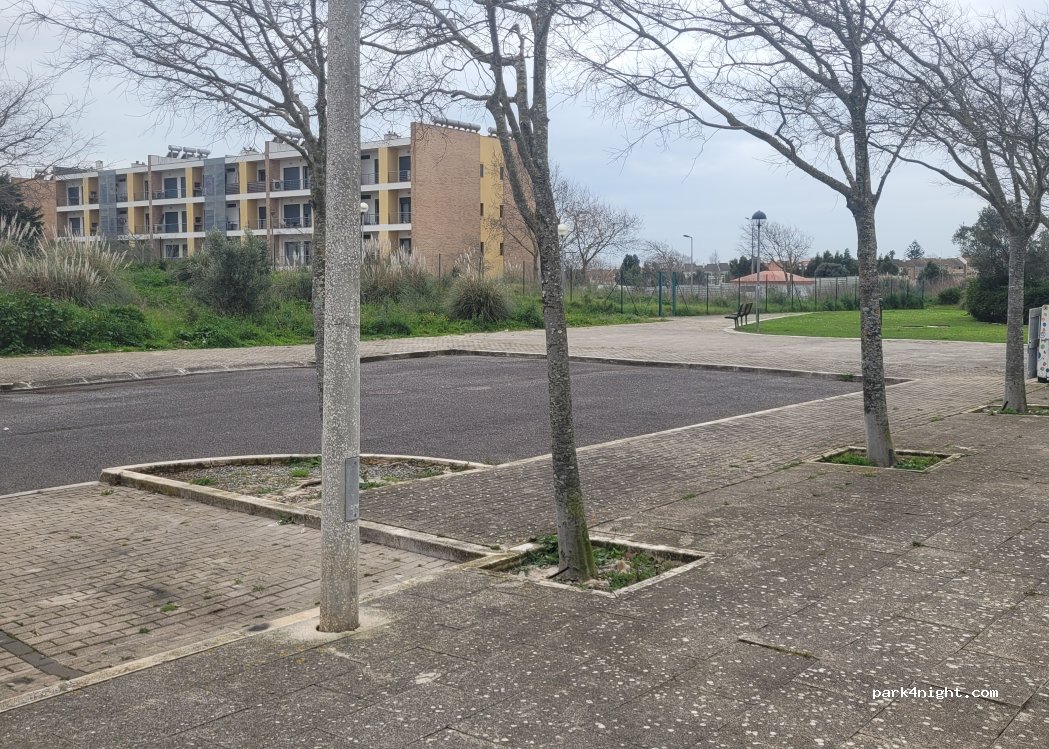 (2785) São Domingos de Rana - 346 Rua do Campo de Futebol — foto 2