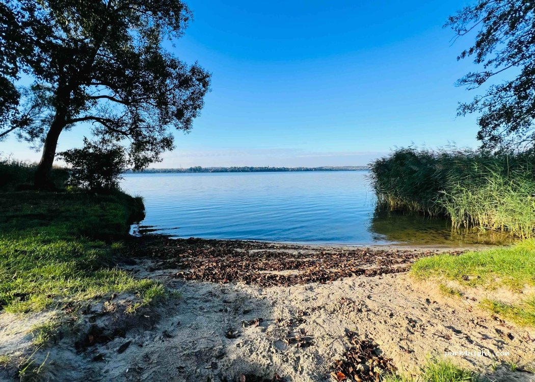 (44-172) Niewiesze - 2 Plażowa — foto
