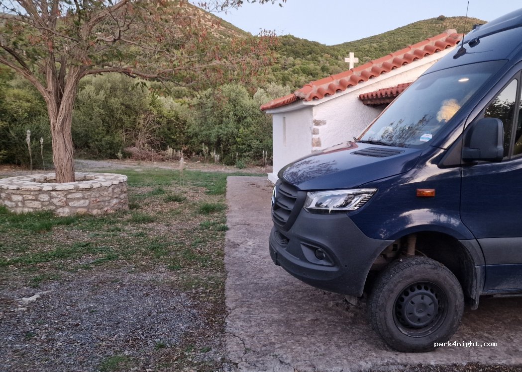 (220 22) Trikolona - — foto
