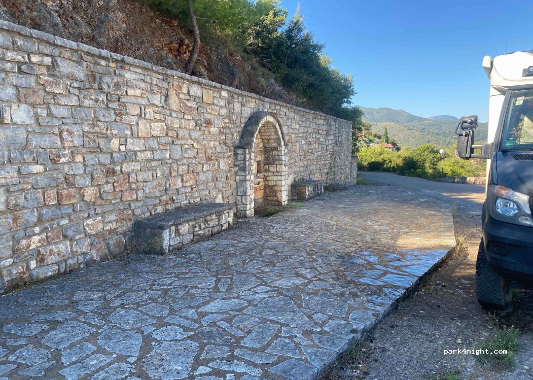 (270 61) Matesi - Unnamed Road — foto