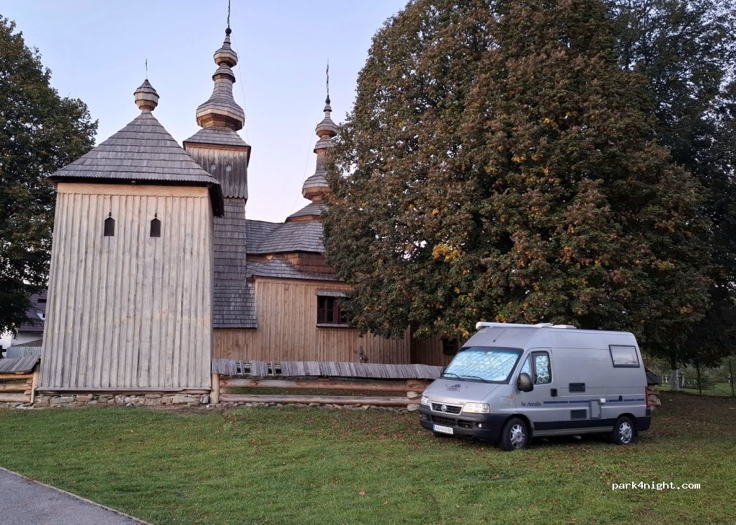 (090 03) Ladomirová - Unnamed Road — foto