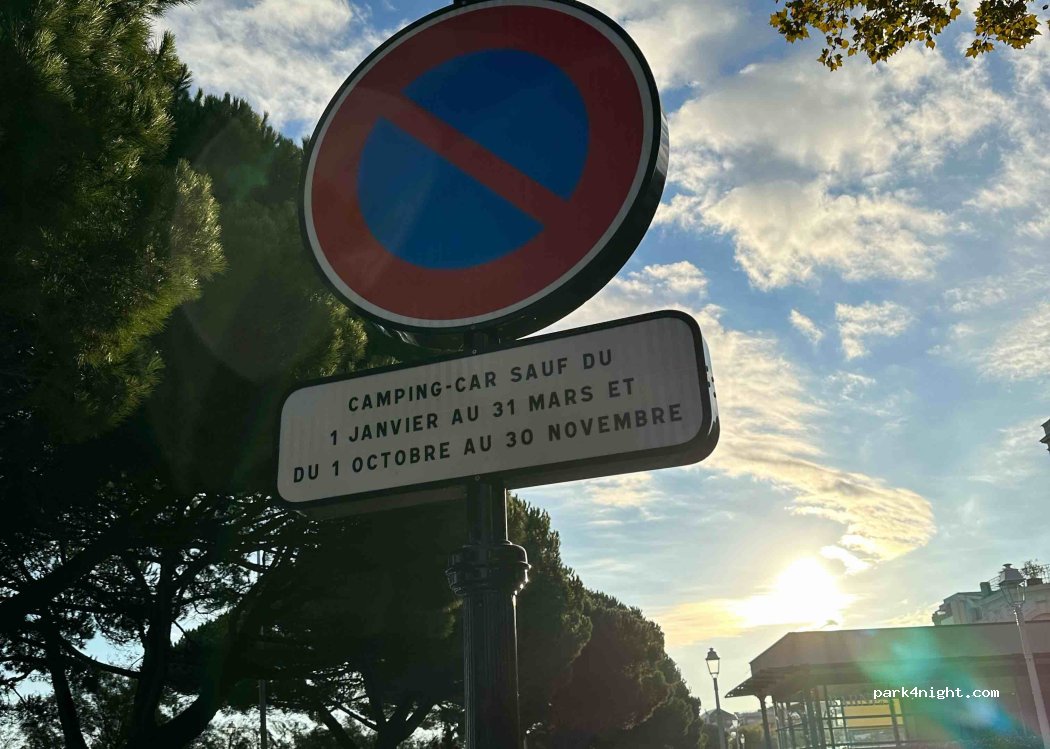 (33120) Arcachon - 1 Place Carnot — foto 2