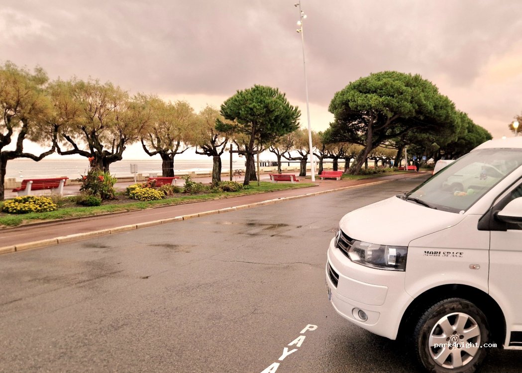 (33120) Arcachon - 1 Place Carnot — foto 3