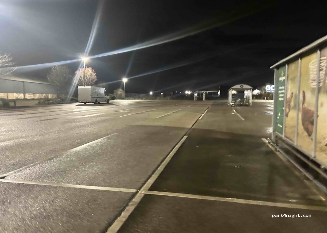(CH4 8RU) Chester - Unnamed road — foto 2
